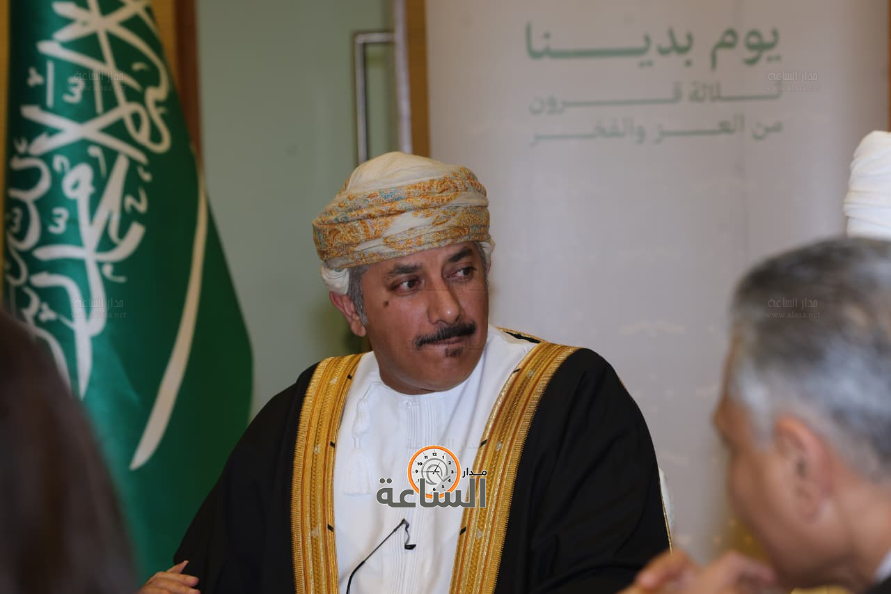 Madar Al-Saa Images 0.017102939204446166