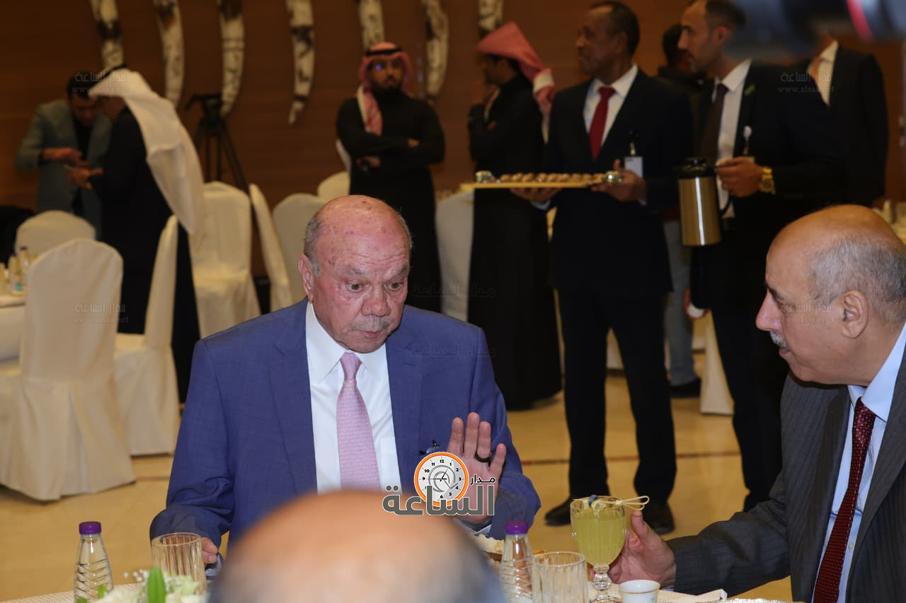 Madar Al-Saa Images 0.18105649964289972