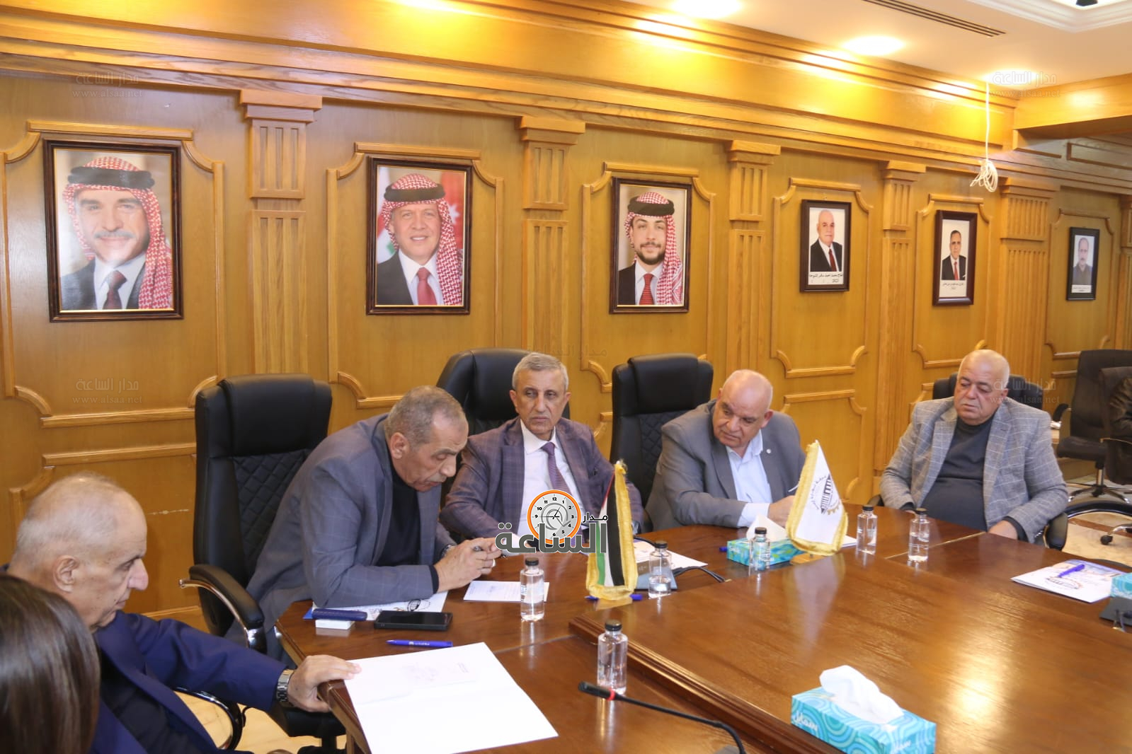 Madar Al-Saa Images 0.4200185204646678