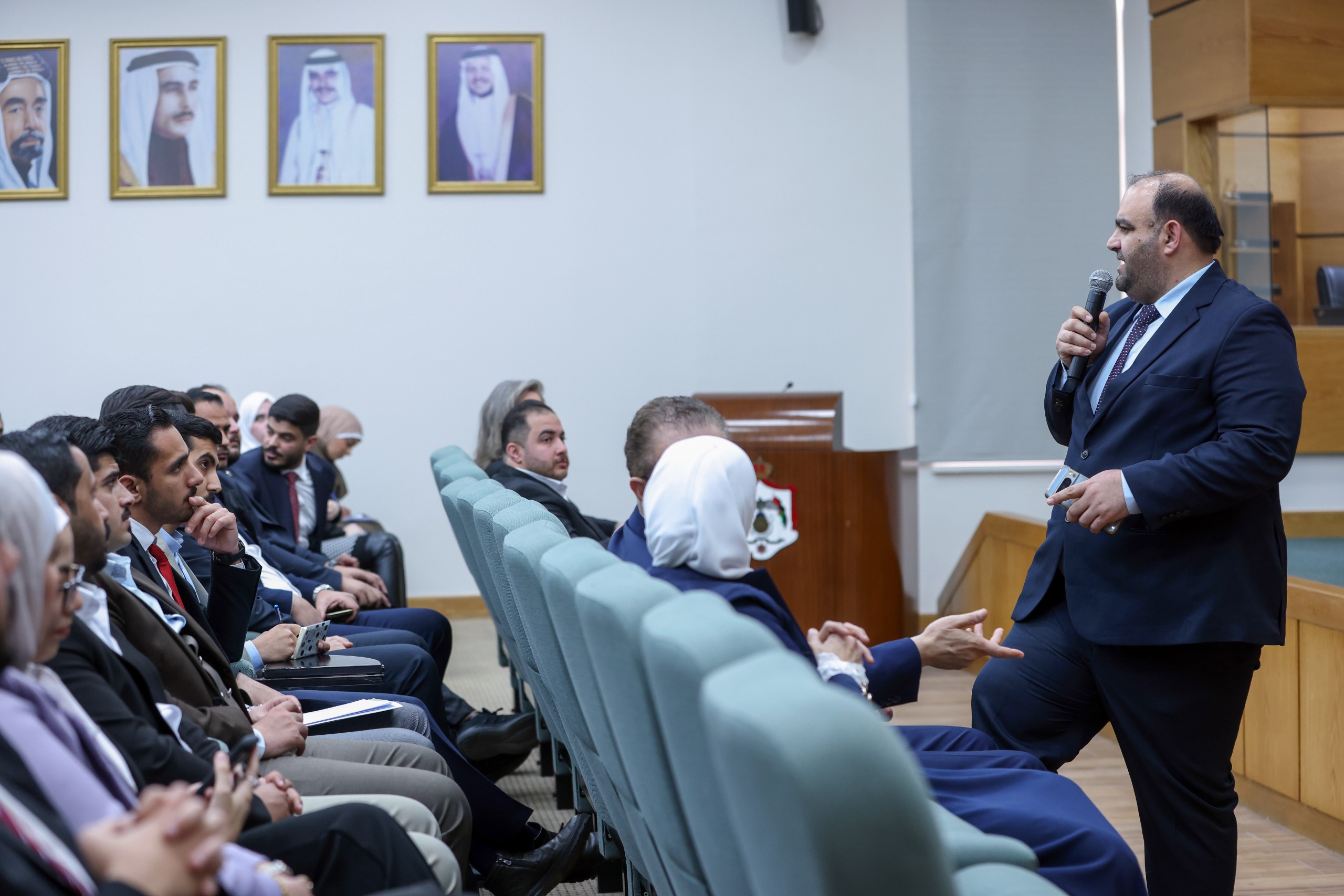 Madar Al-Saa Images 0.6326937438378987