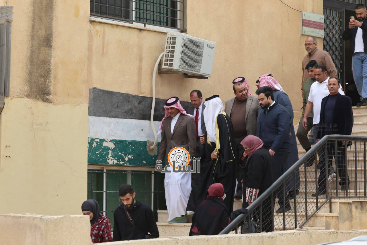 Madar Al-Saa Images 0.5639647333524939