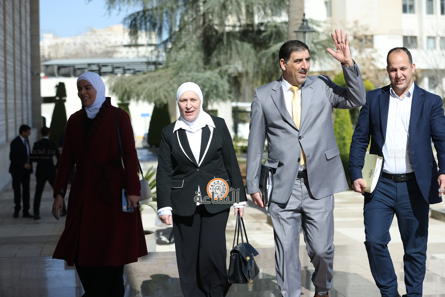 Madar Al-Saa Images 0.8817373548487584