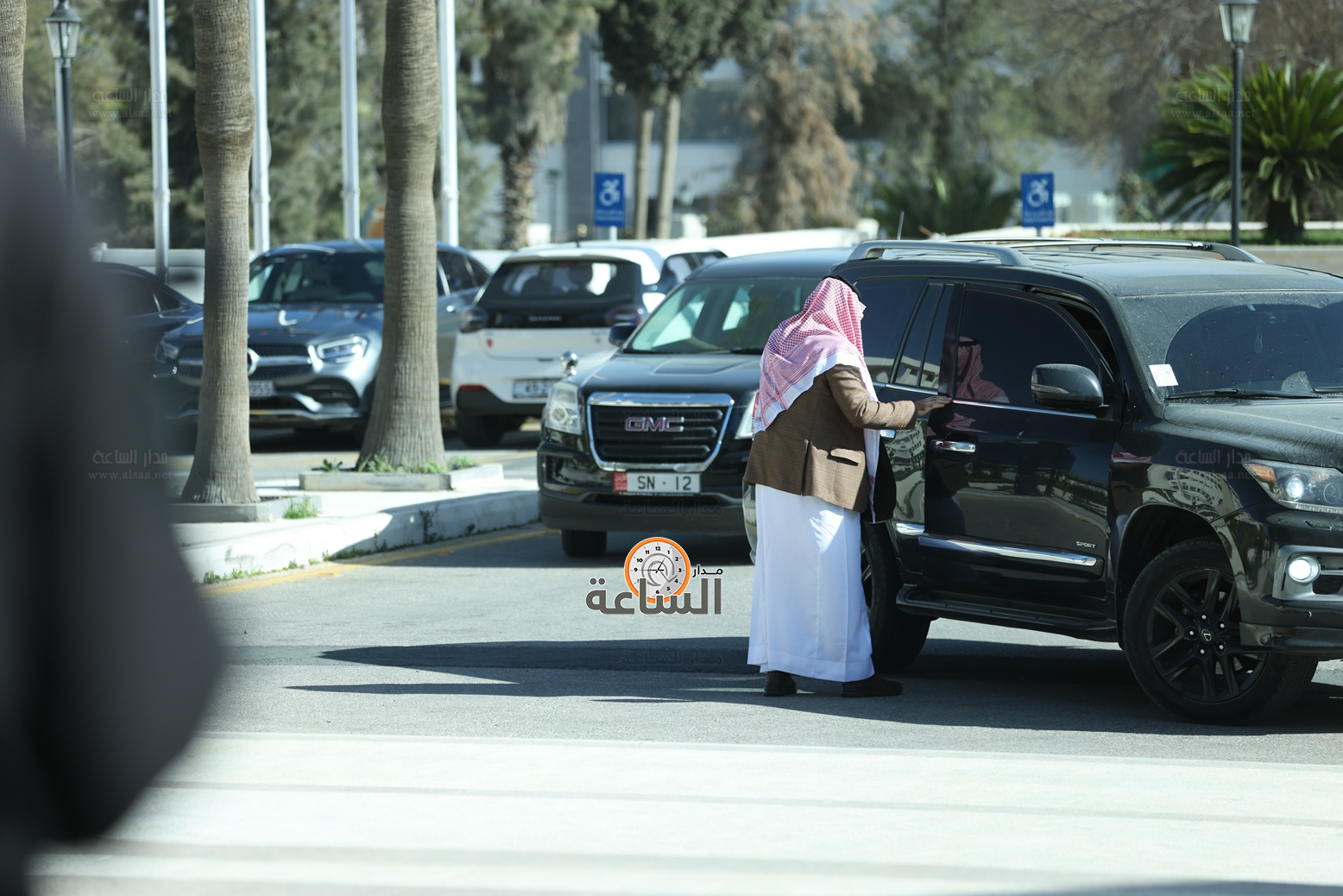 Madar Al-Saa Images 0.1409838608965187