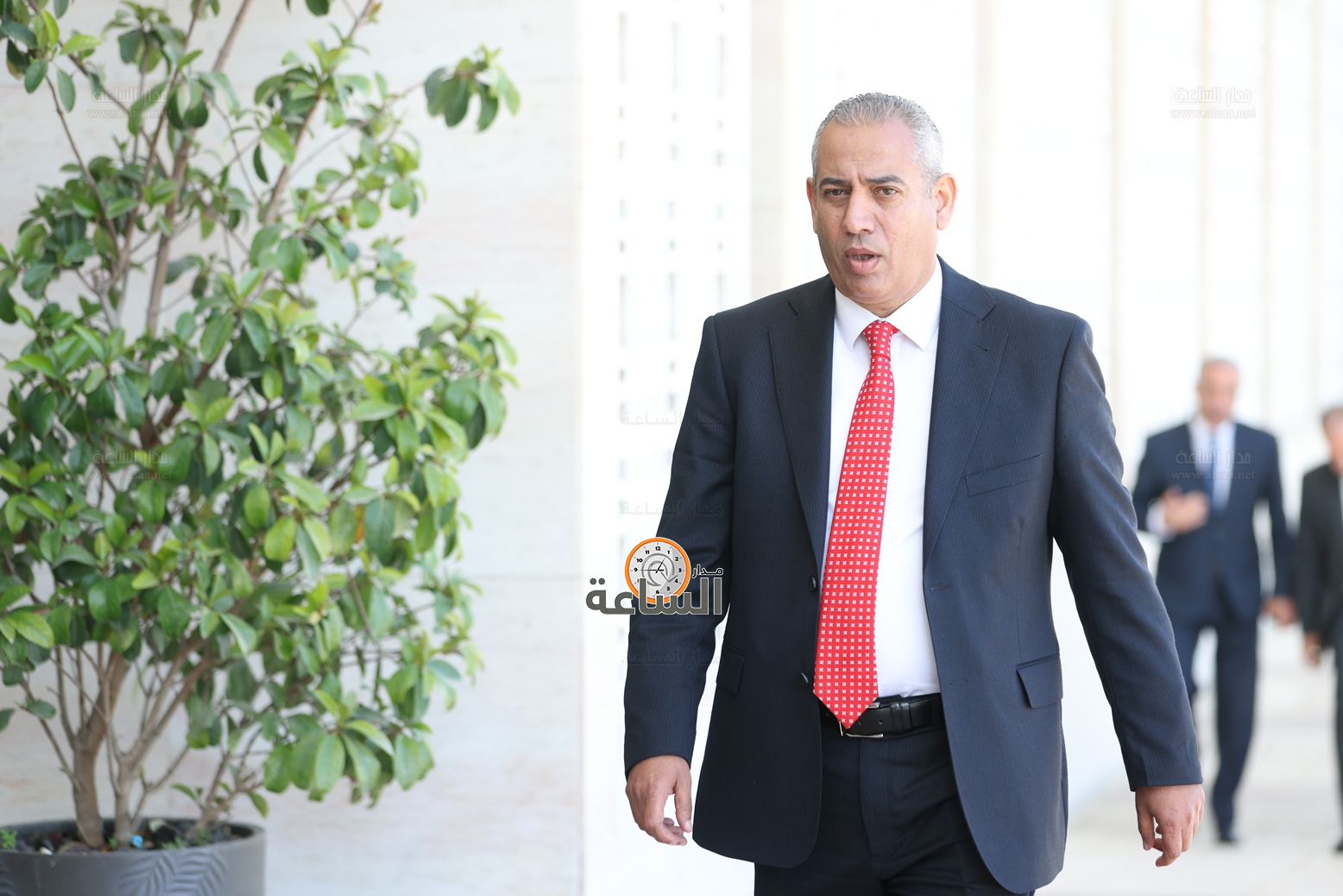 Madar Al-Saa Images 0.437445761632013