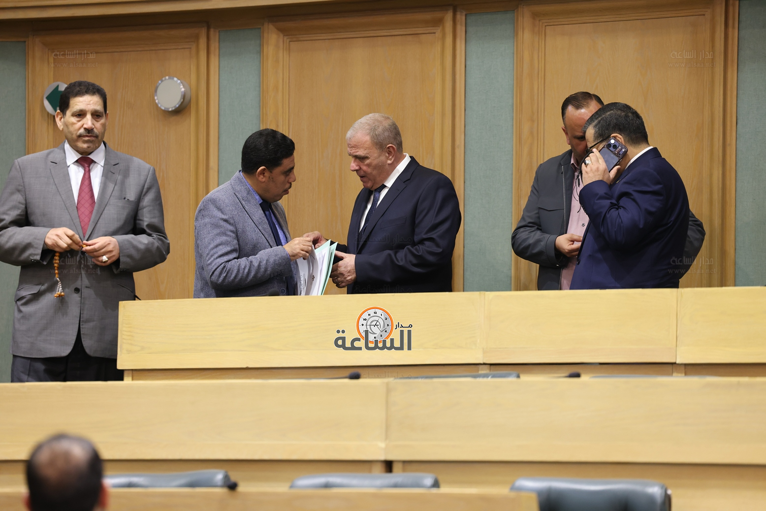 Madar Al-Saa Images 0.6754596304881854