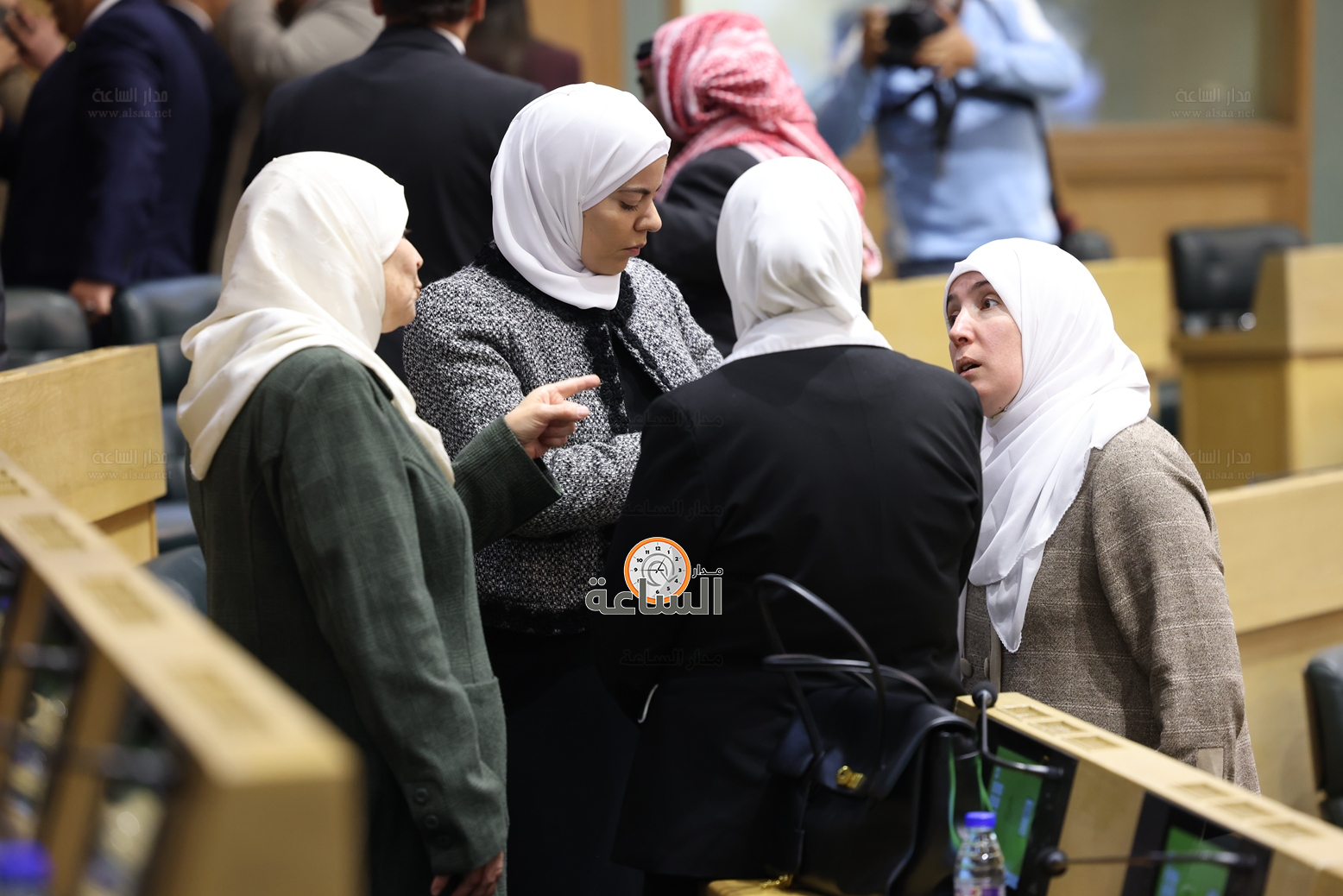 Madar Al-Saa Images 0.8913584654693492