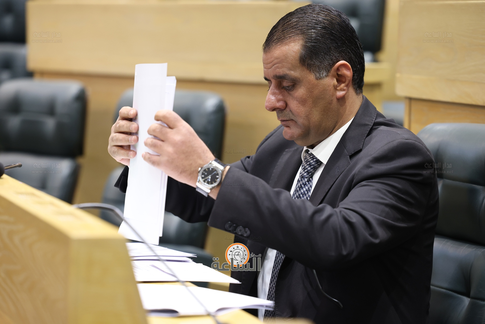 Madar Al-Saa Images 0.9055114352137111