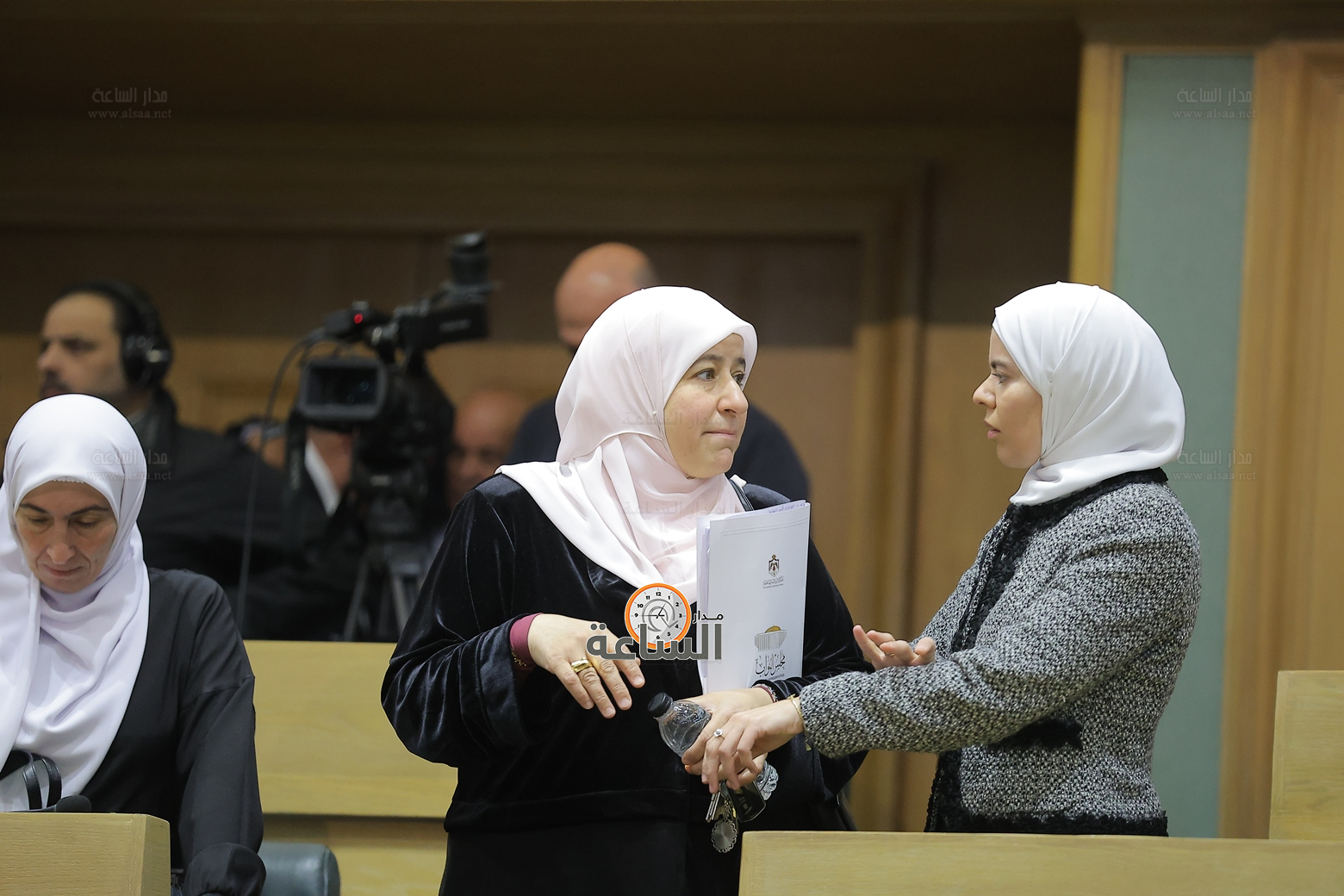 Madar Al-Saa Images 0.7502385638690509