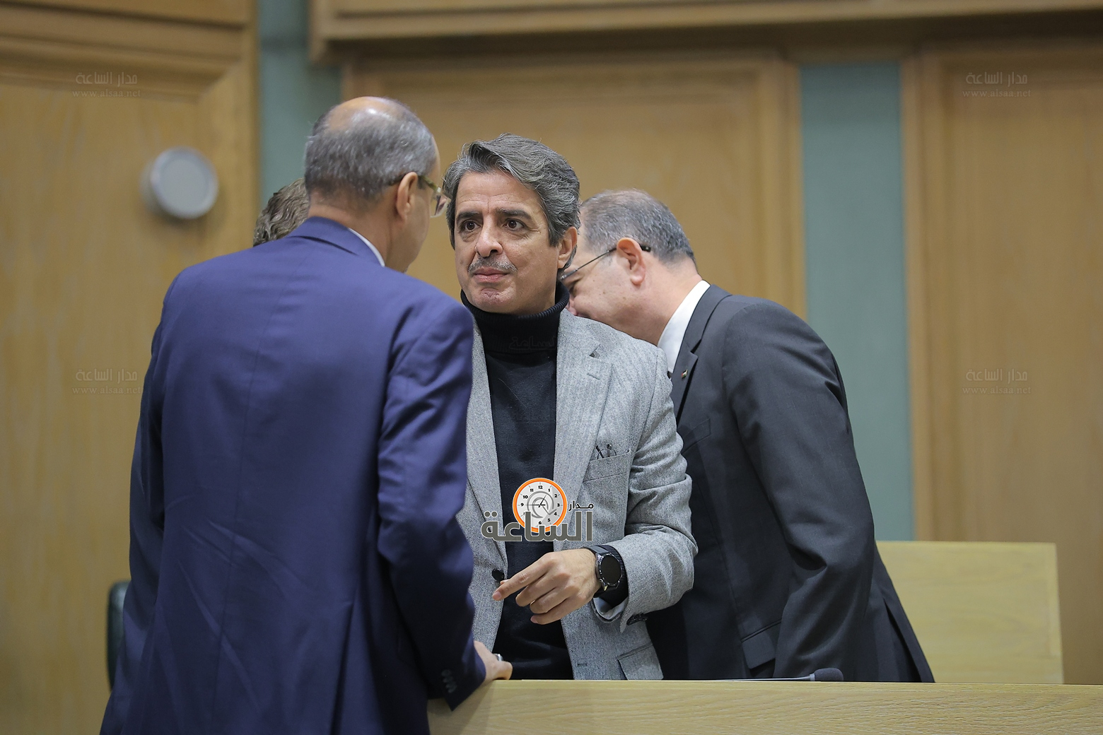 Madar Al-Saa Images 0.4188285240734523