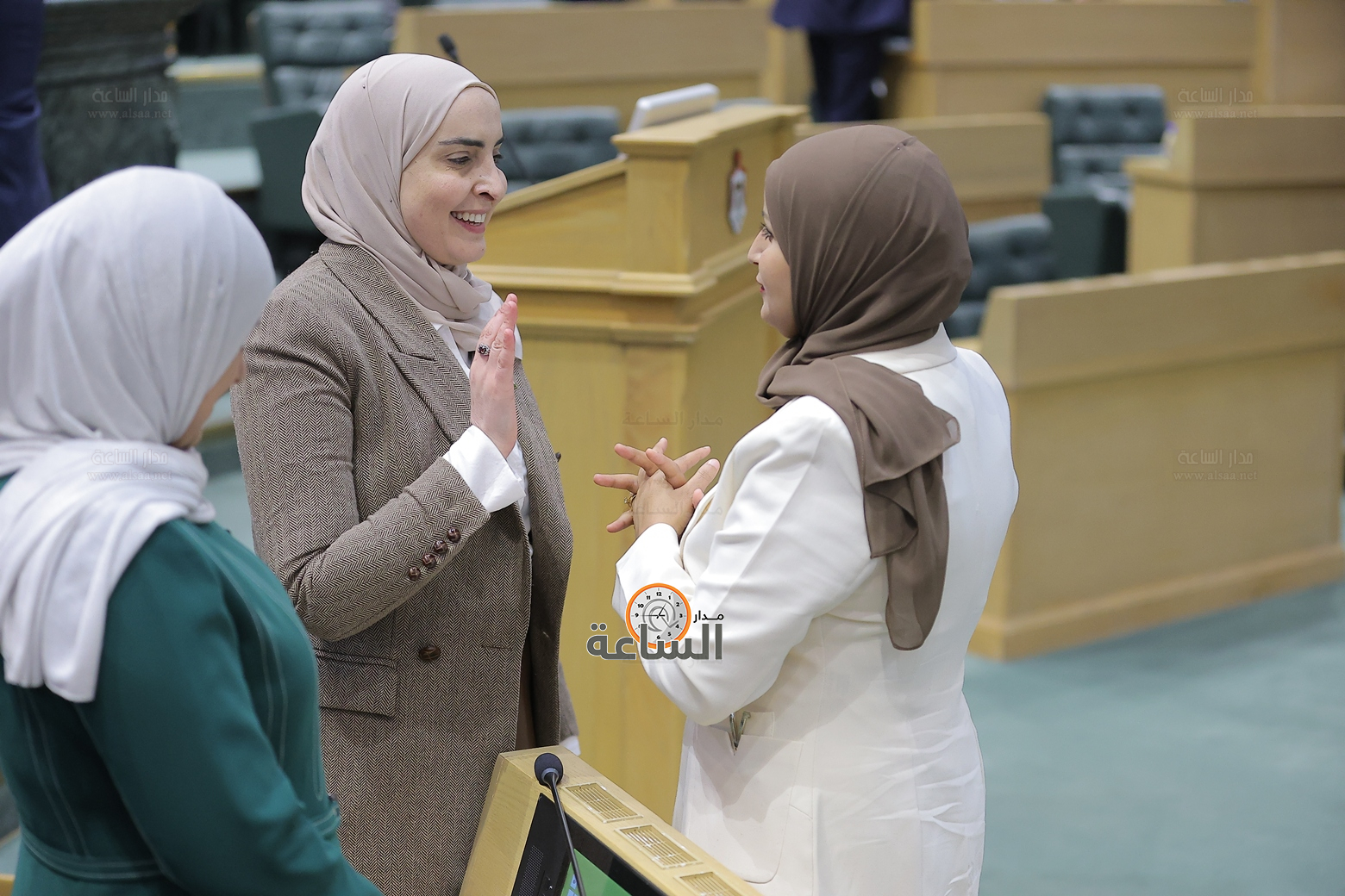 Madar Al-Saa Images 0.10086297038528746