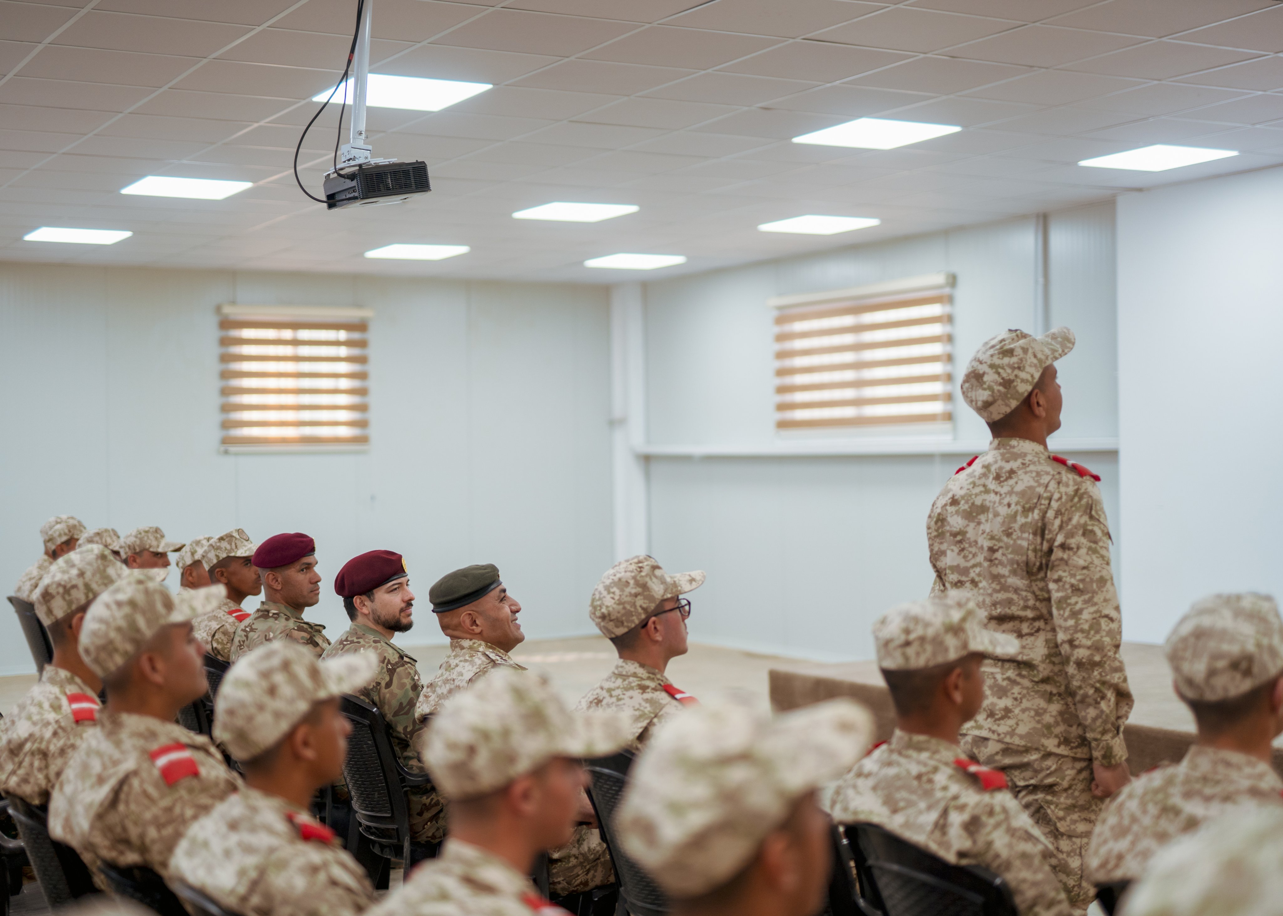 Madar Al-Saa Images 0.48012855695292356