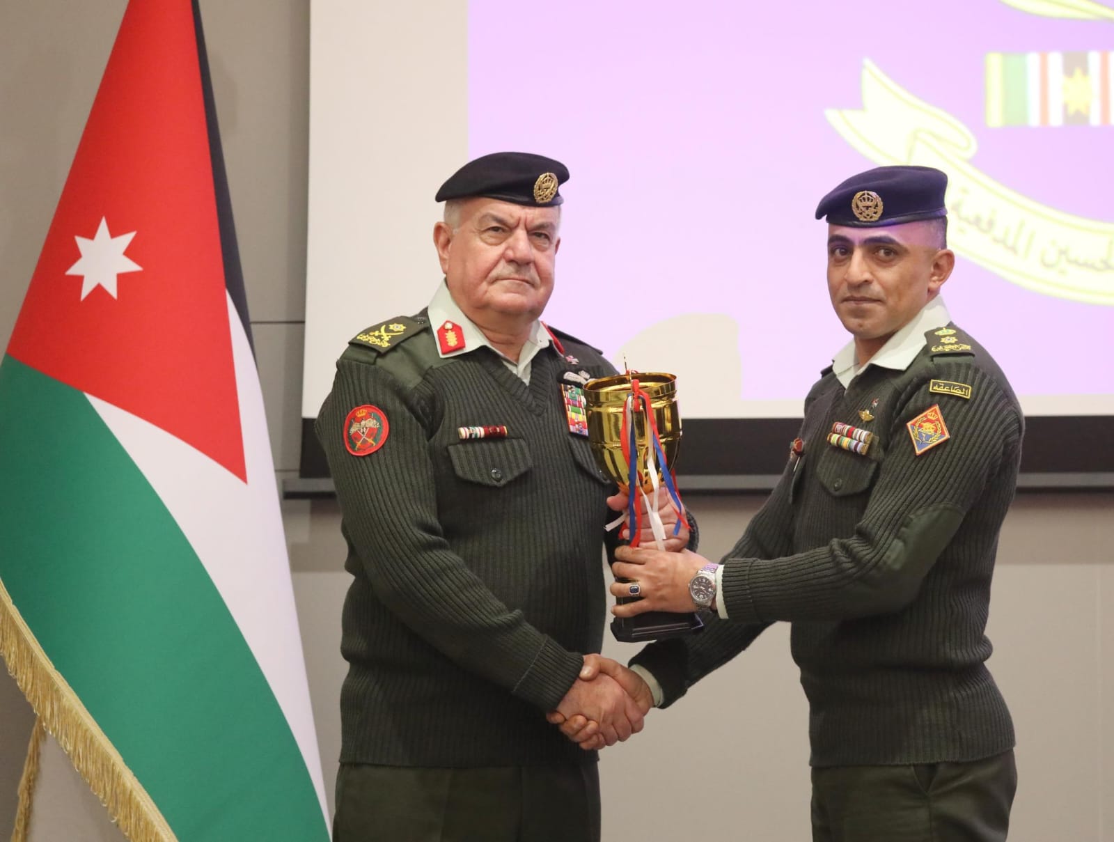 Madar Al-Saa Images 0.7043202303002458