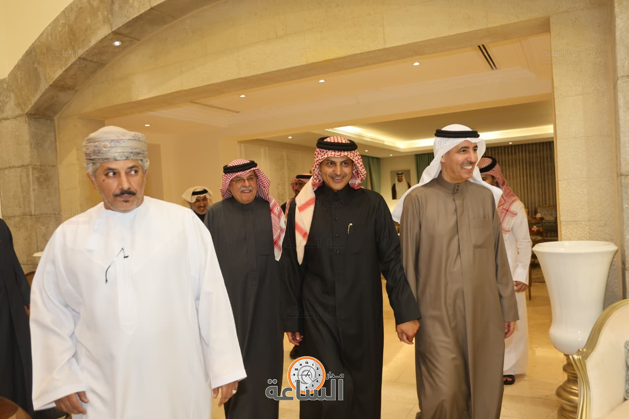 Madar Al-Saa Images 0.11875462763478639