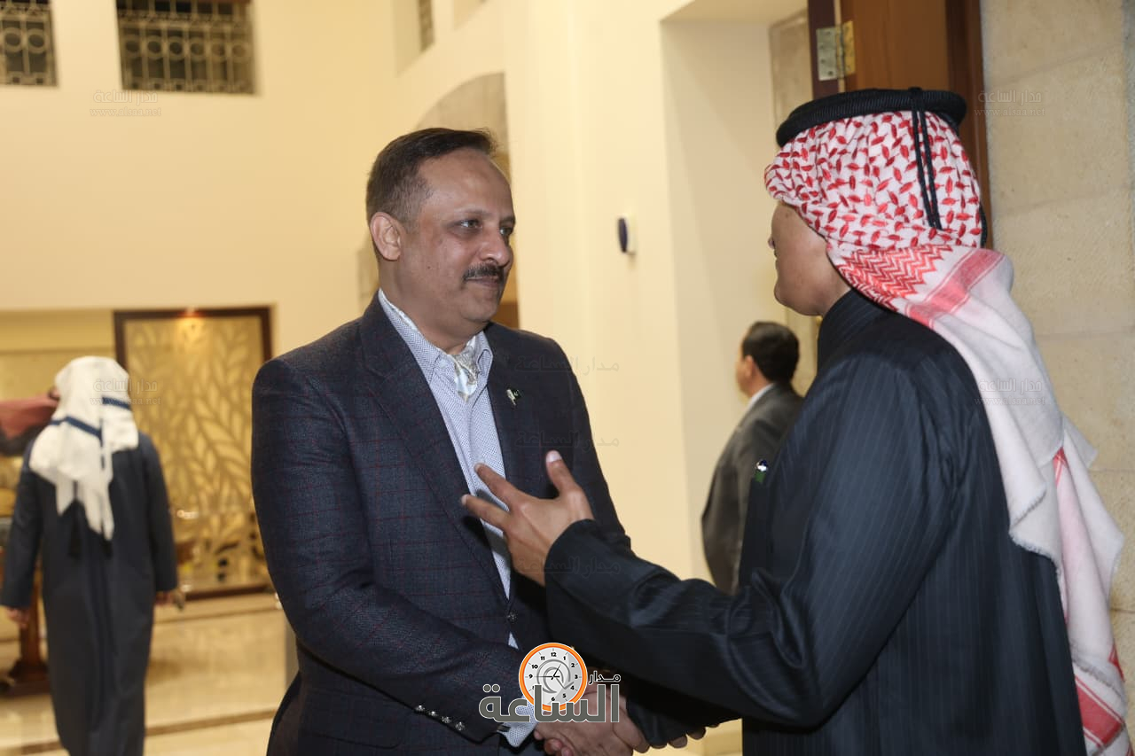 Madar Al-Saa Images 0.4057838276107032