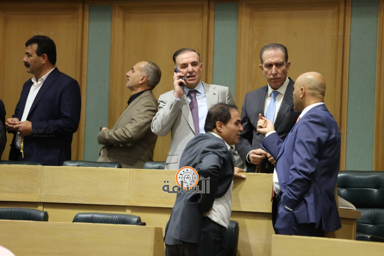 Madar Al-Saa Images 0.37623100706990653