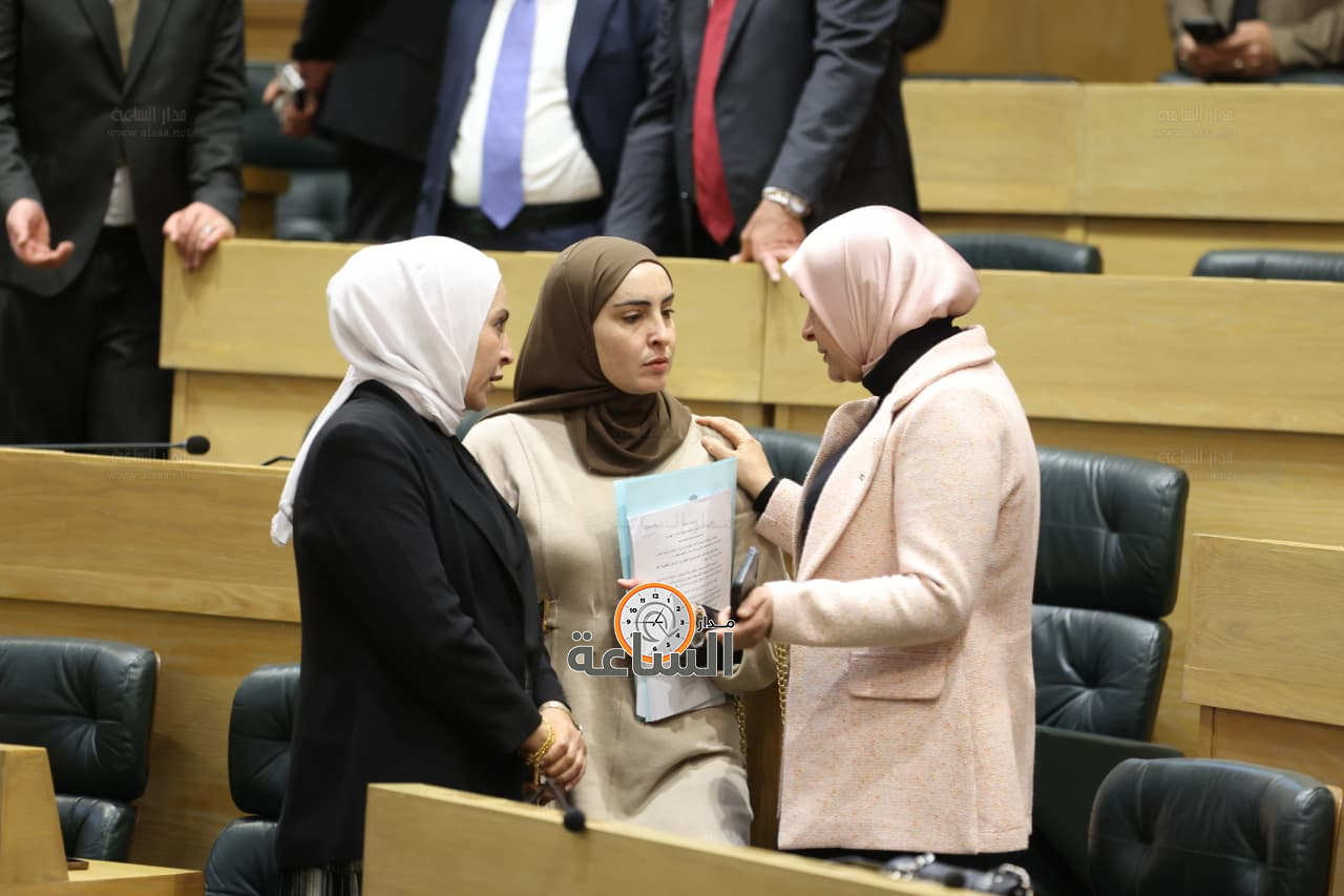 Madar Al-Saa Images 0.9381142538561275