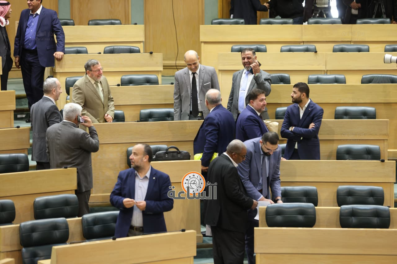 Madar Al-Saa Images 0.9150349870420688