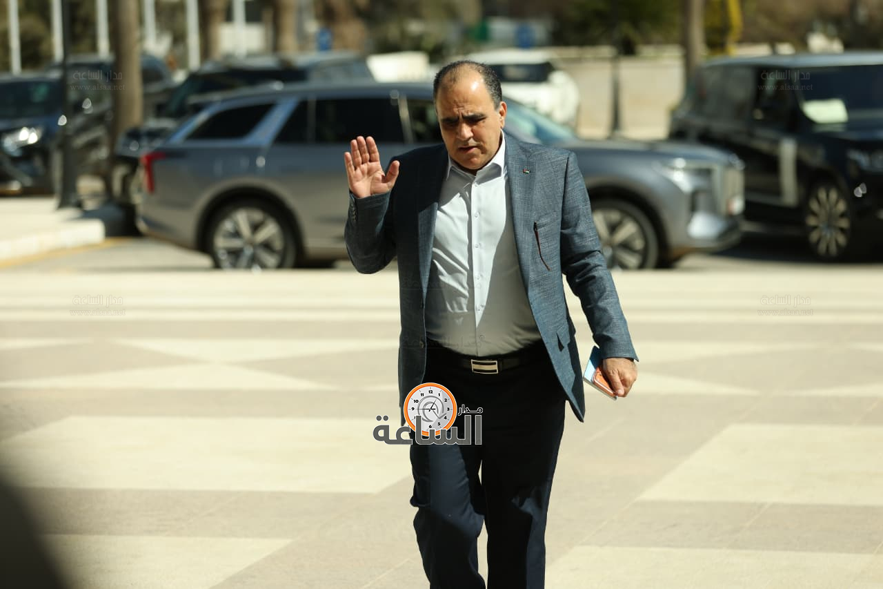 Madar Al-Saa Images 0.497680573966679