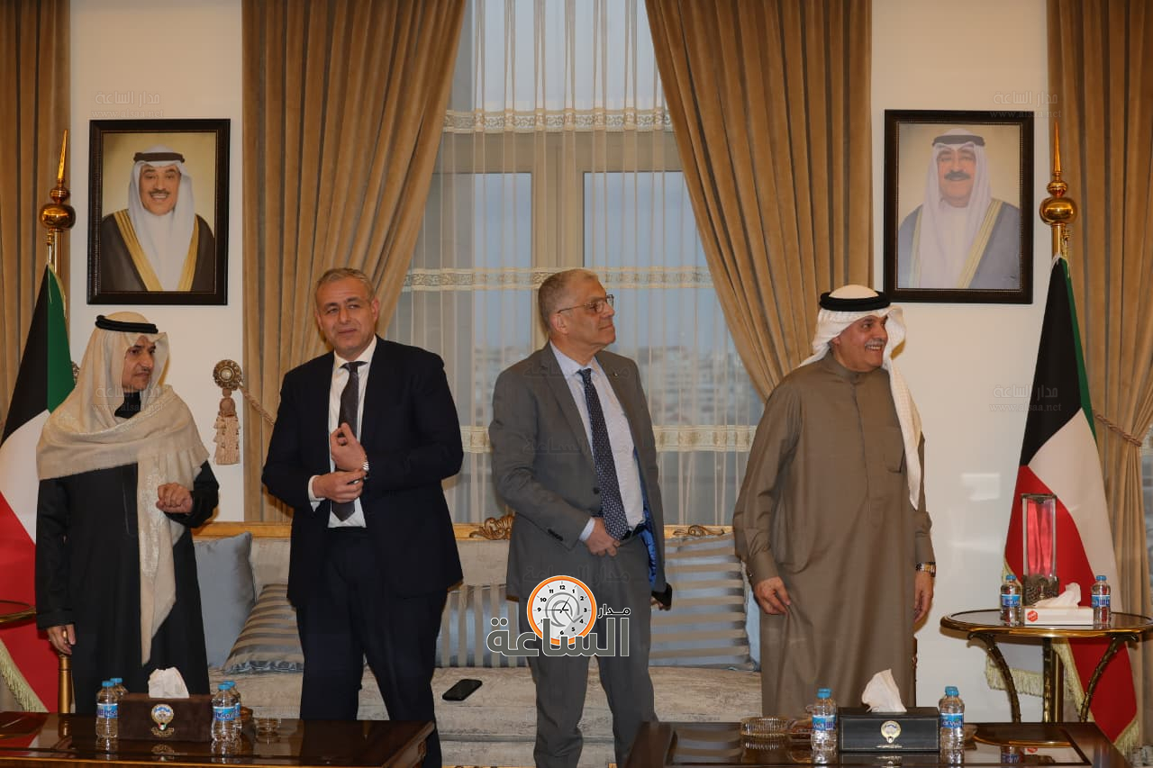 Madar Al-Saa Images 0.397826746998757