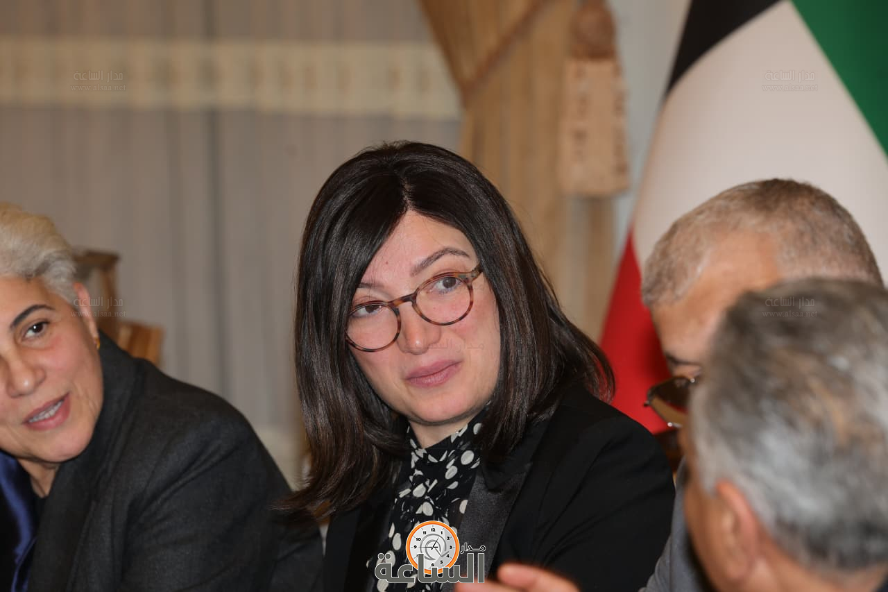 Madar Al-Saa Images 0.8551848252962133