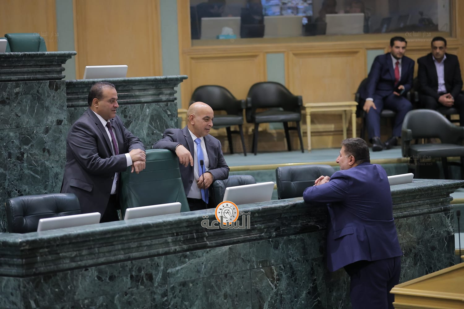 Madar Al-Saa Images 0.34366399451658025