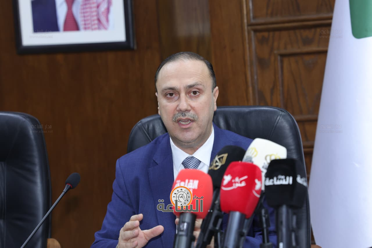 Madar Al-Saa Images 0.13307646459241718