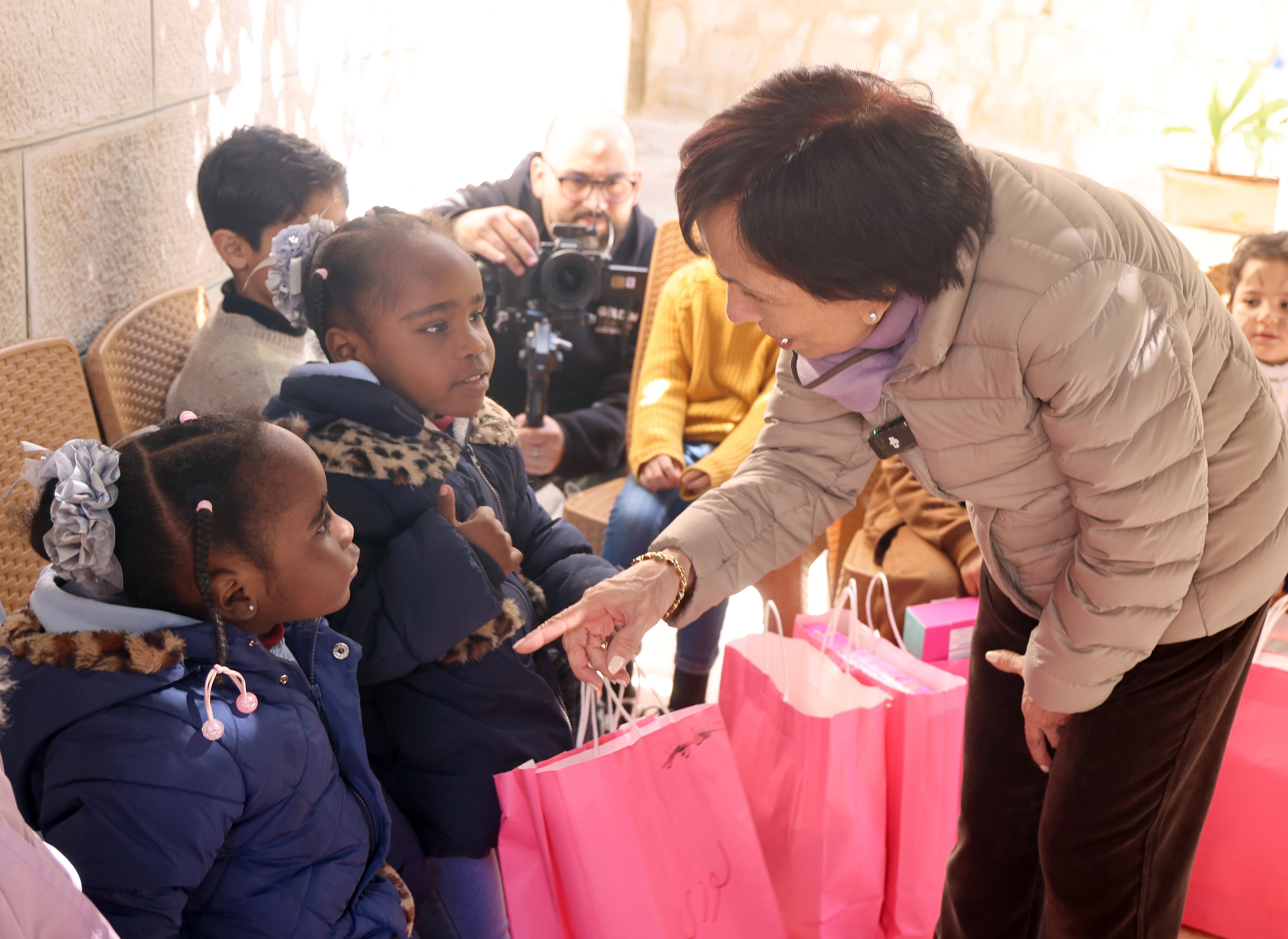 Madar Al-Saa Images 0.9799205342394114