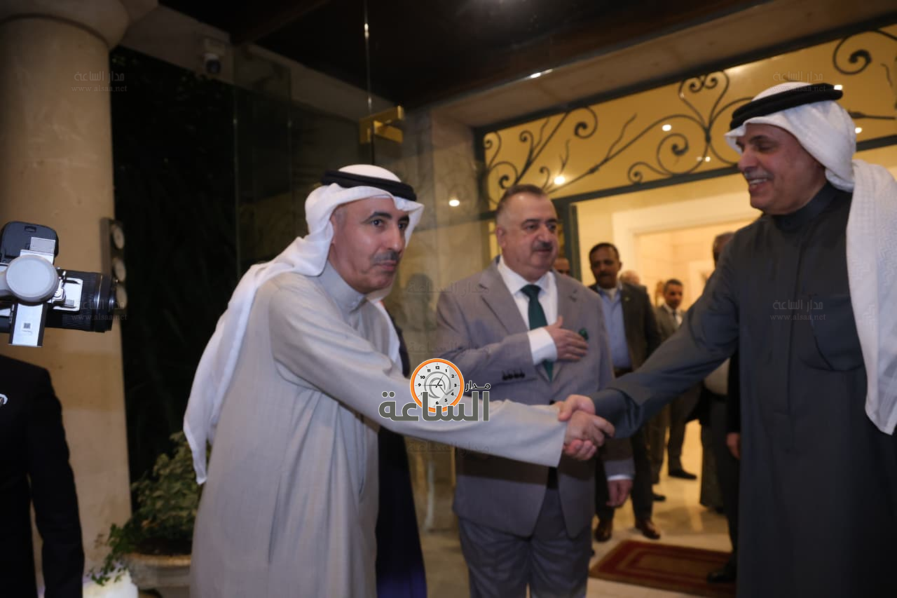 Madar Al-Saa Images 0.11442857464355083