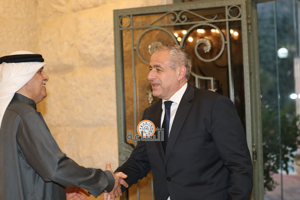 Madar Al-Saa Images 0.420078763676336