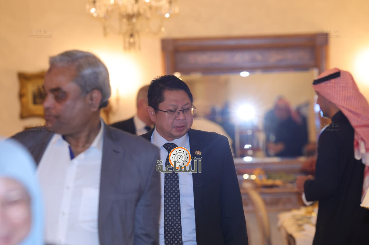 Madar Al-Saa Images 0.39250853209091396