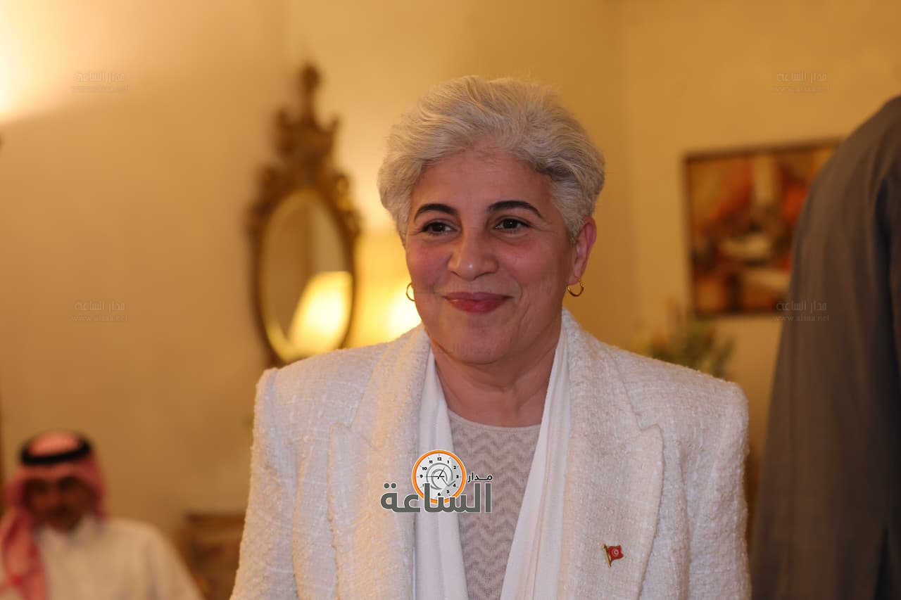 Madar Al-Saa Images 0.44685365108405795