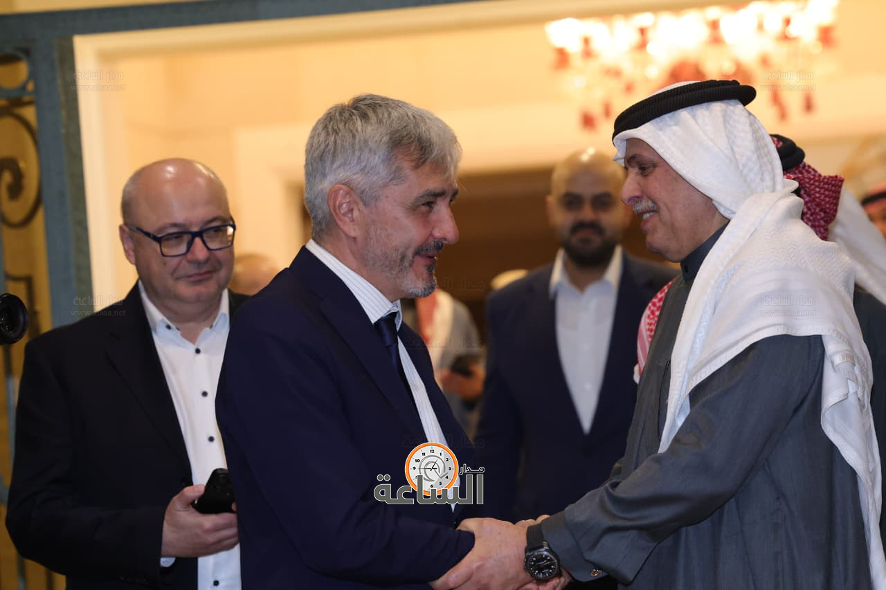 Madar Al-Saa Images 0.8568092862320215