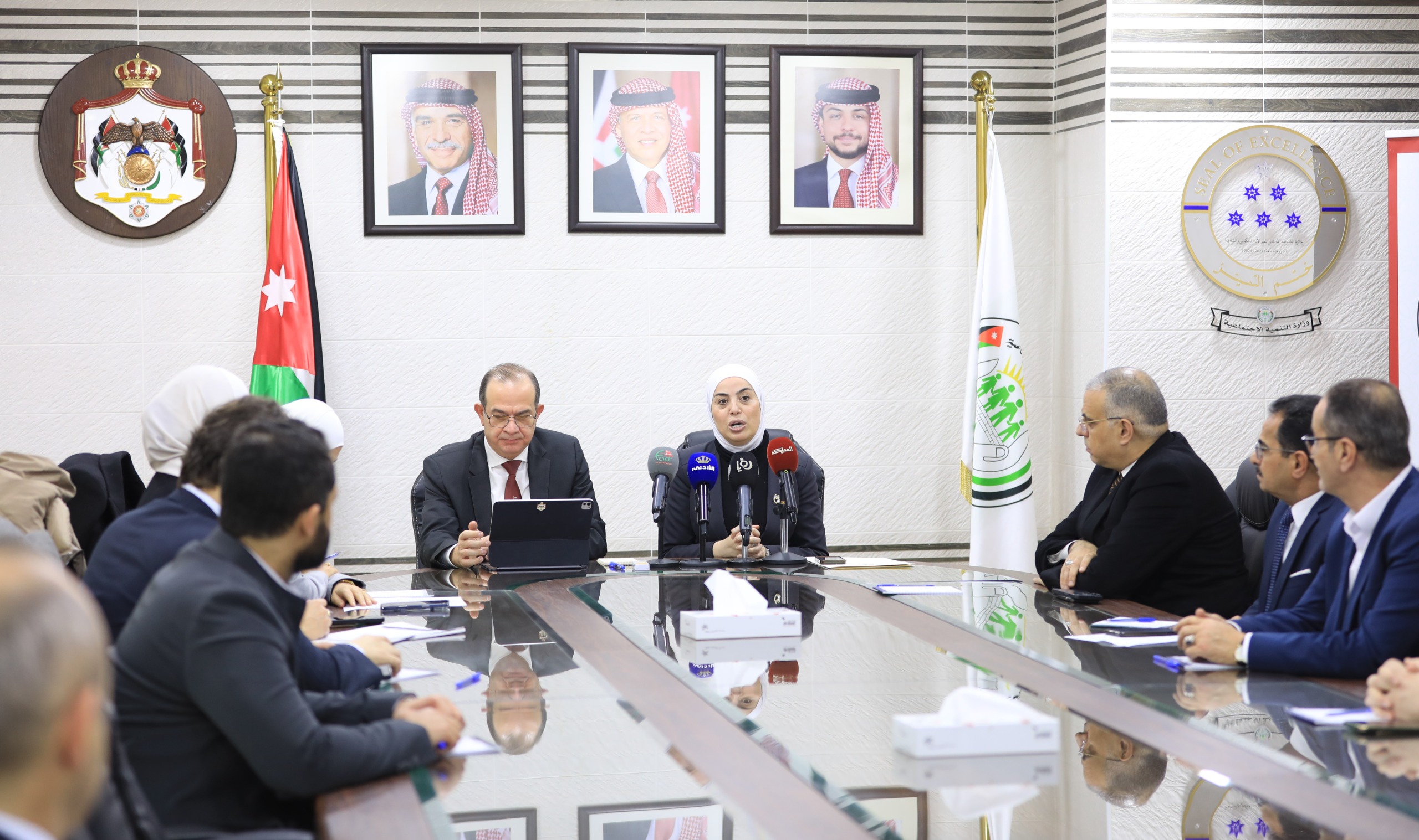 Madar Al-Saa Images 0.3892812984410262