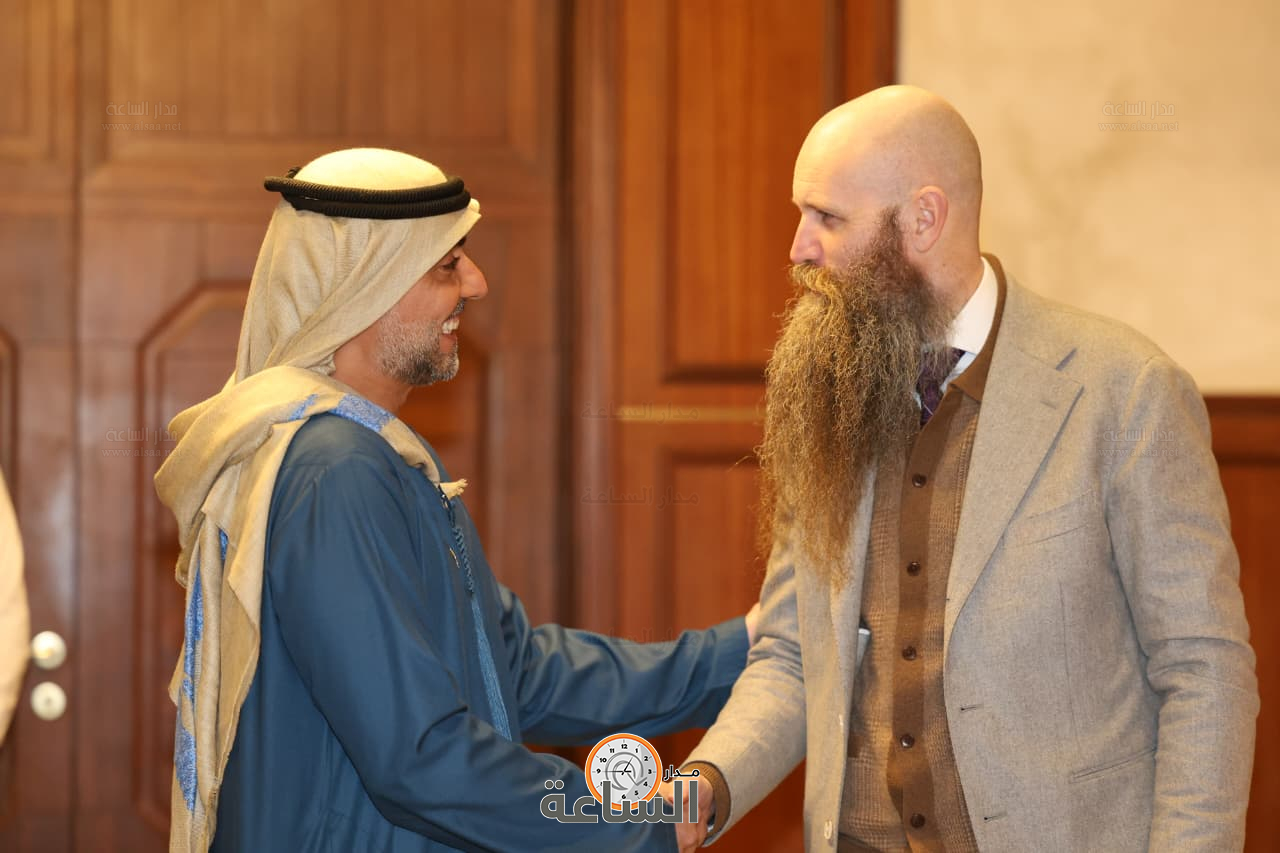 Madar Al-Saa Images 0.24142775254685733