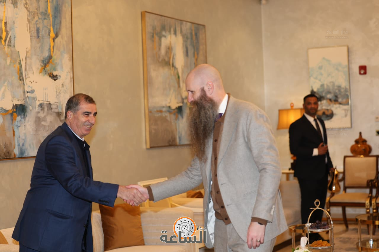 Madar Al-Saa Images 0.7869040655256306