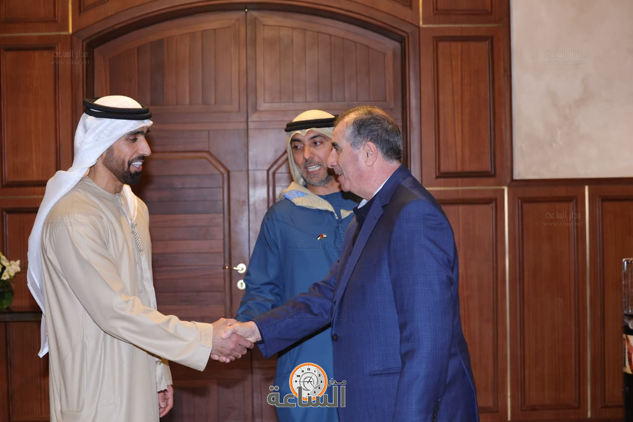 Madar Al-Saa Images 0.36724836609530476