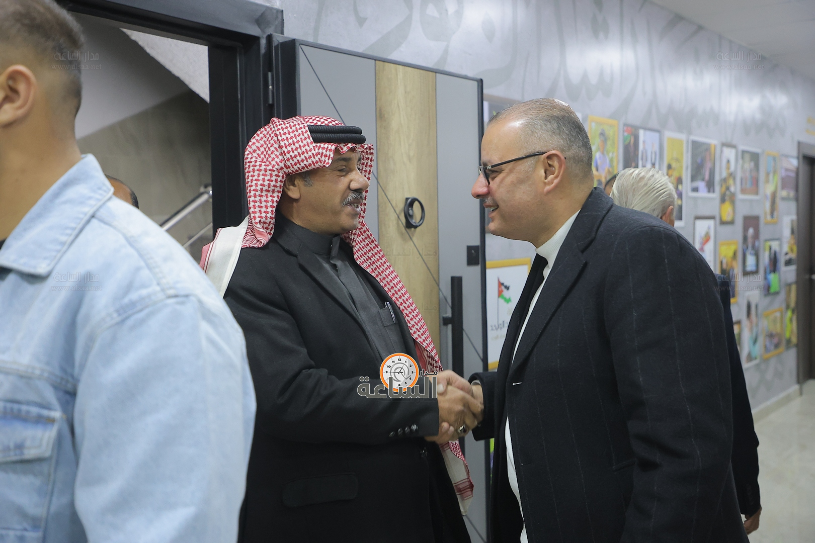 Madar Al-Saa Images 0.4243152813833838