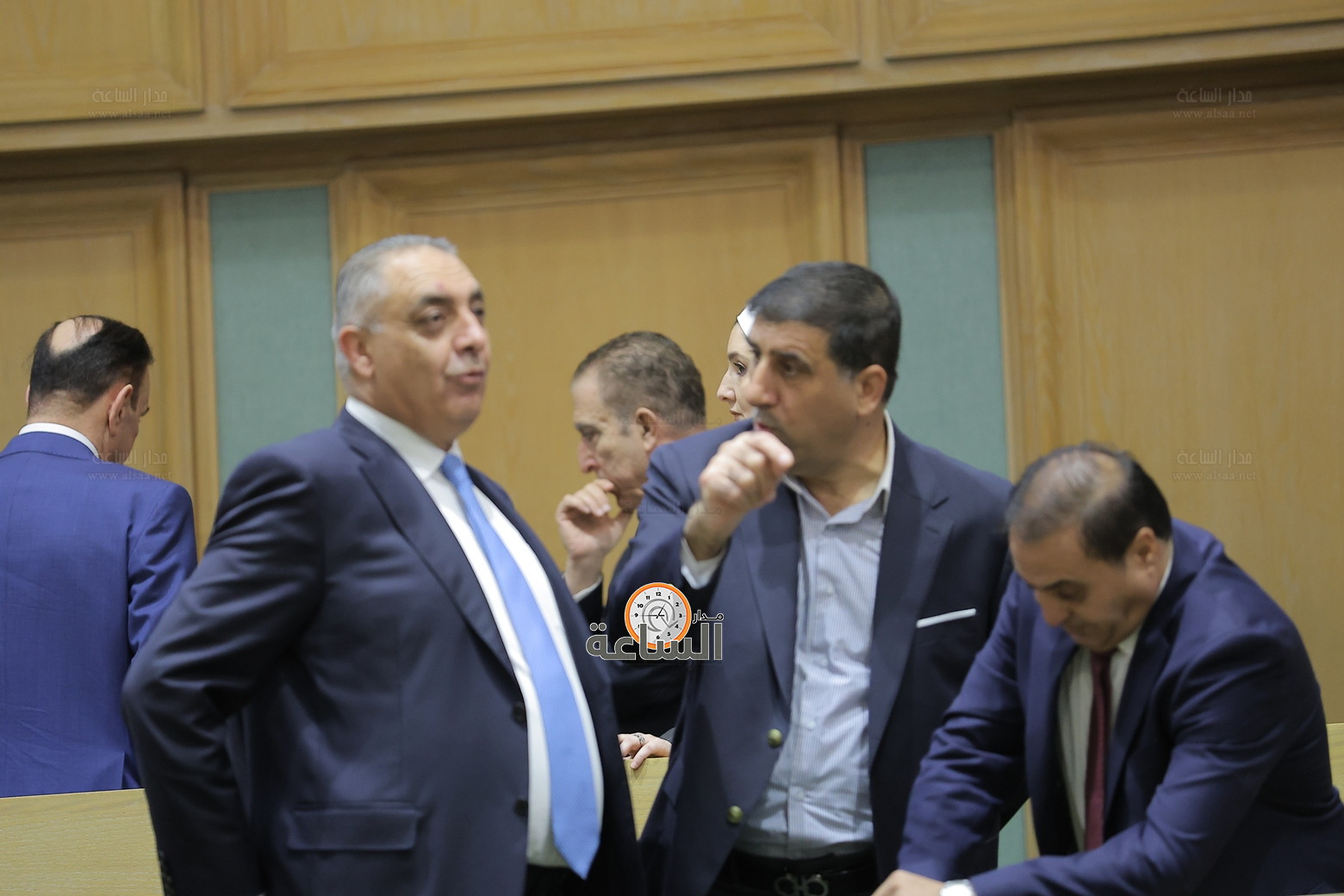 Madar Al-Saa Images 0.7409850382178137