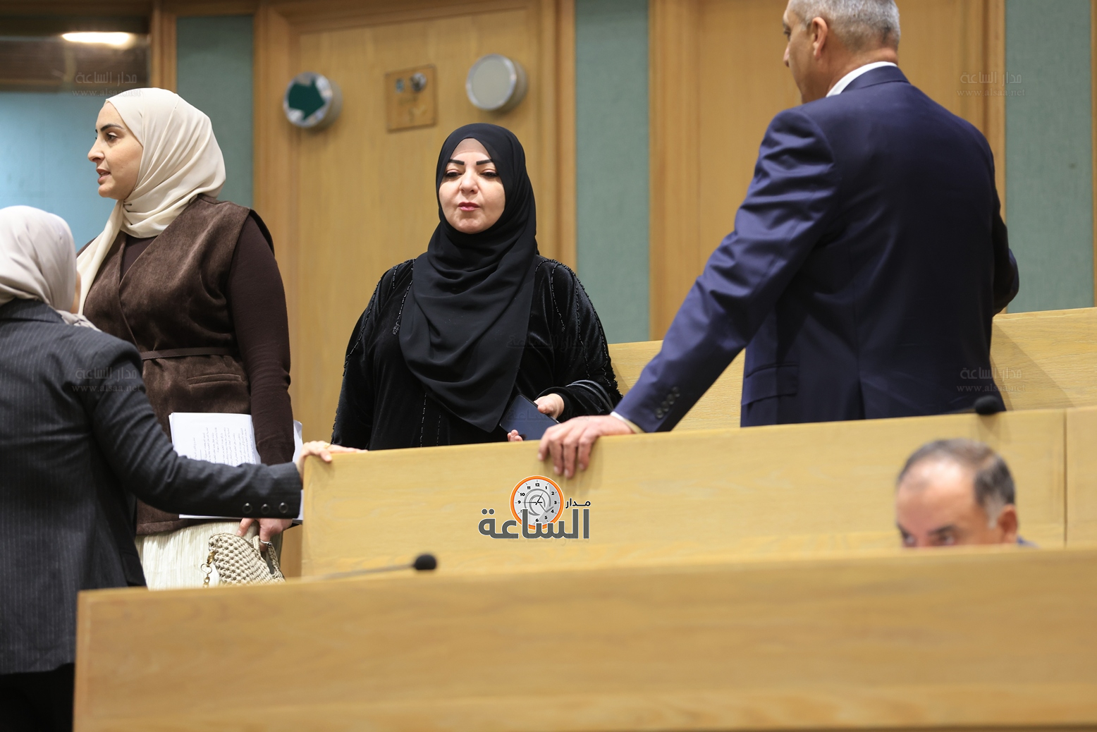 Madar Al-Saa Images 0.3751109467352036