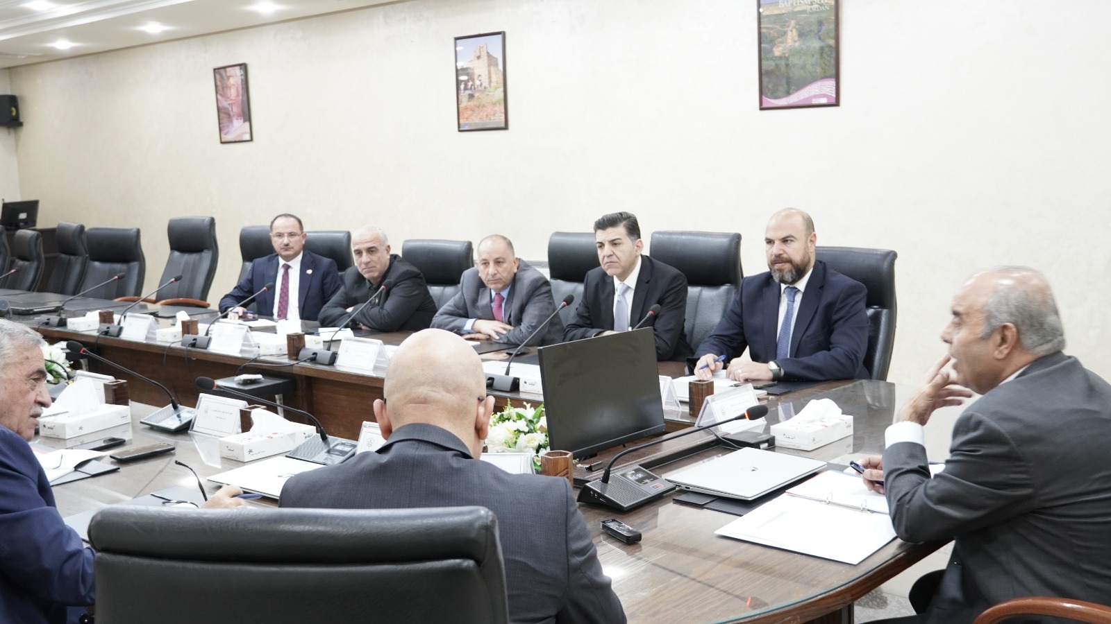 Madar Al-Saa Images 0.2768390361572156