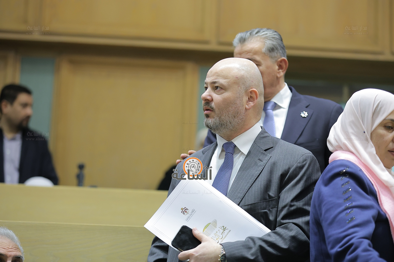 Madar Al-Saa Images 0.4023948220740432