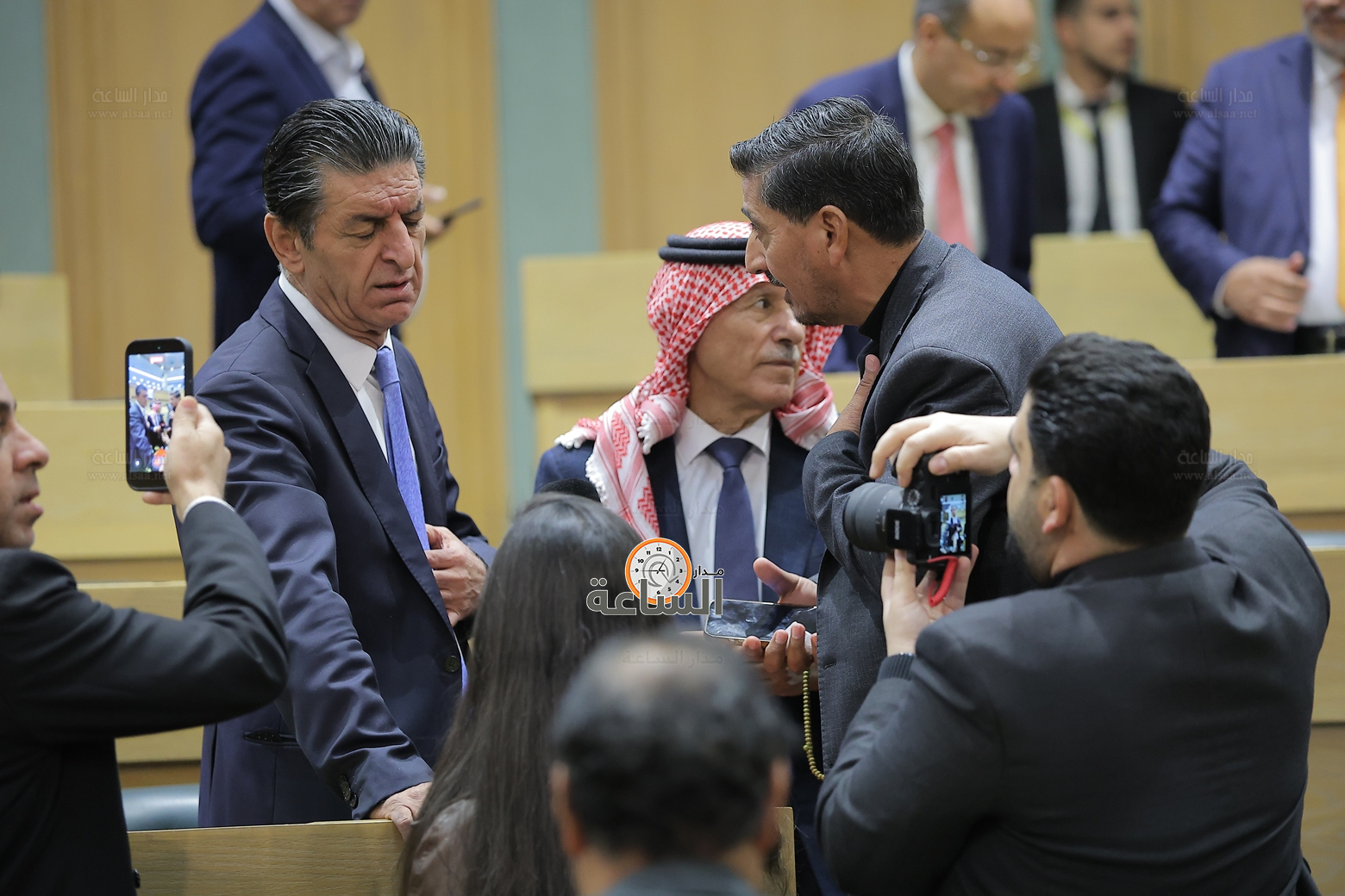 Madar Al-Saa Images 0.0404060655683951