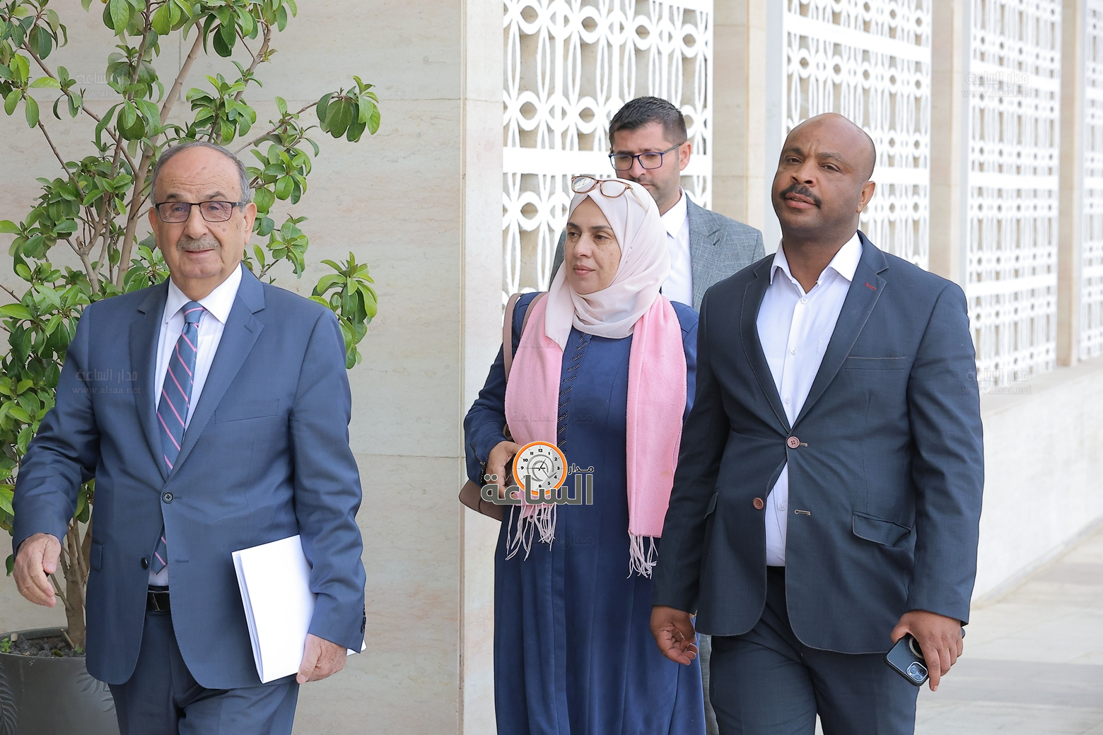 Madar Al-Saa Images 0.8236228289291302