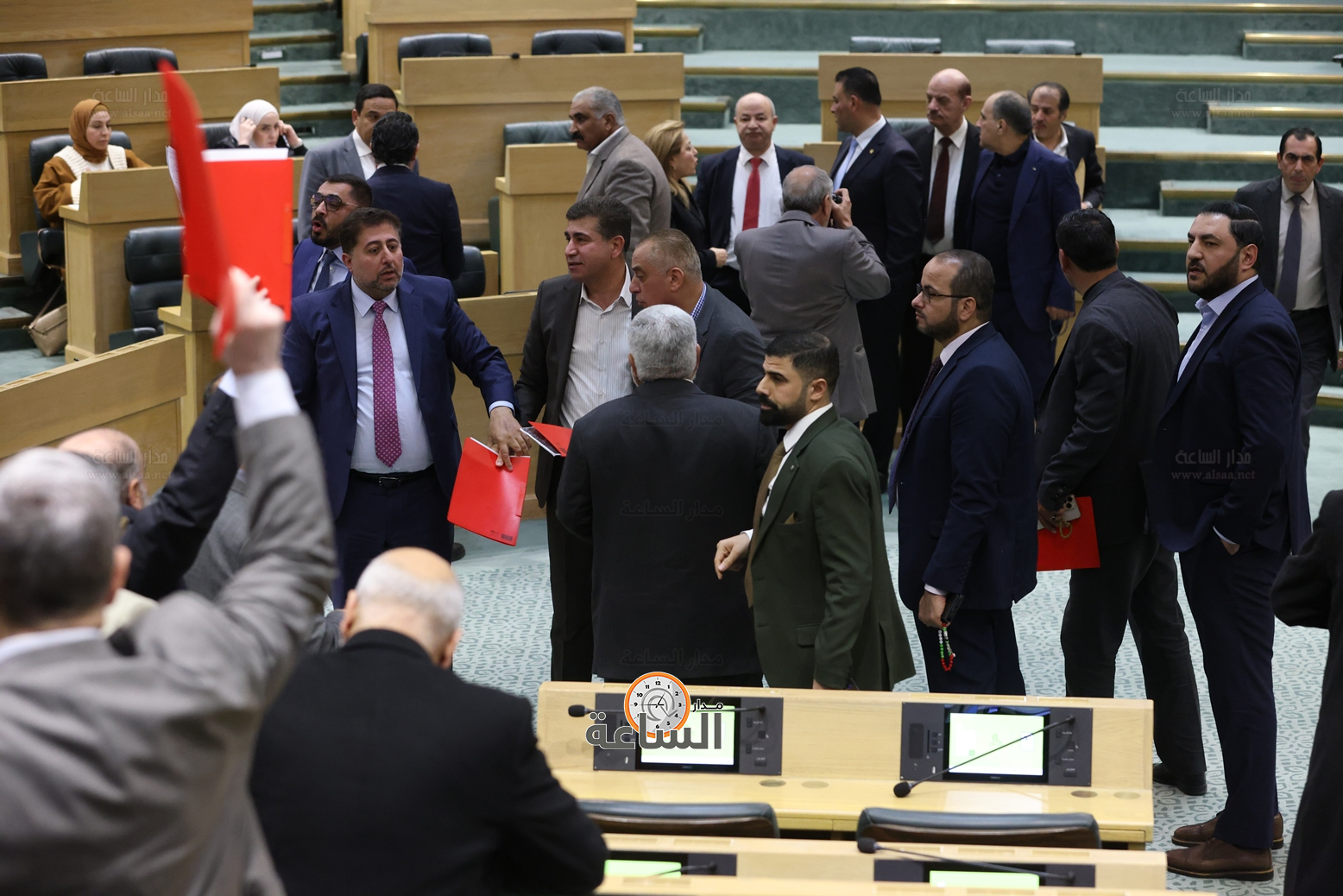 Madar Al-Saa Images 0.8078658376311788