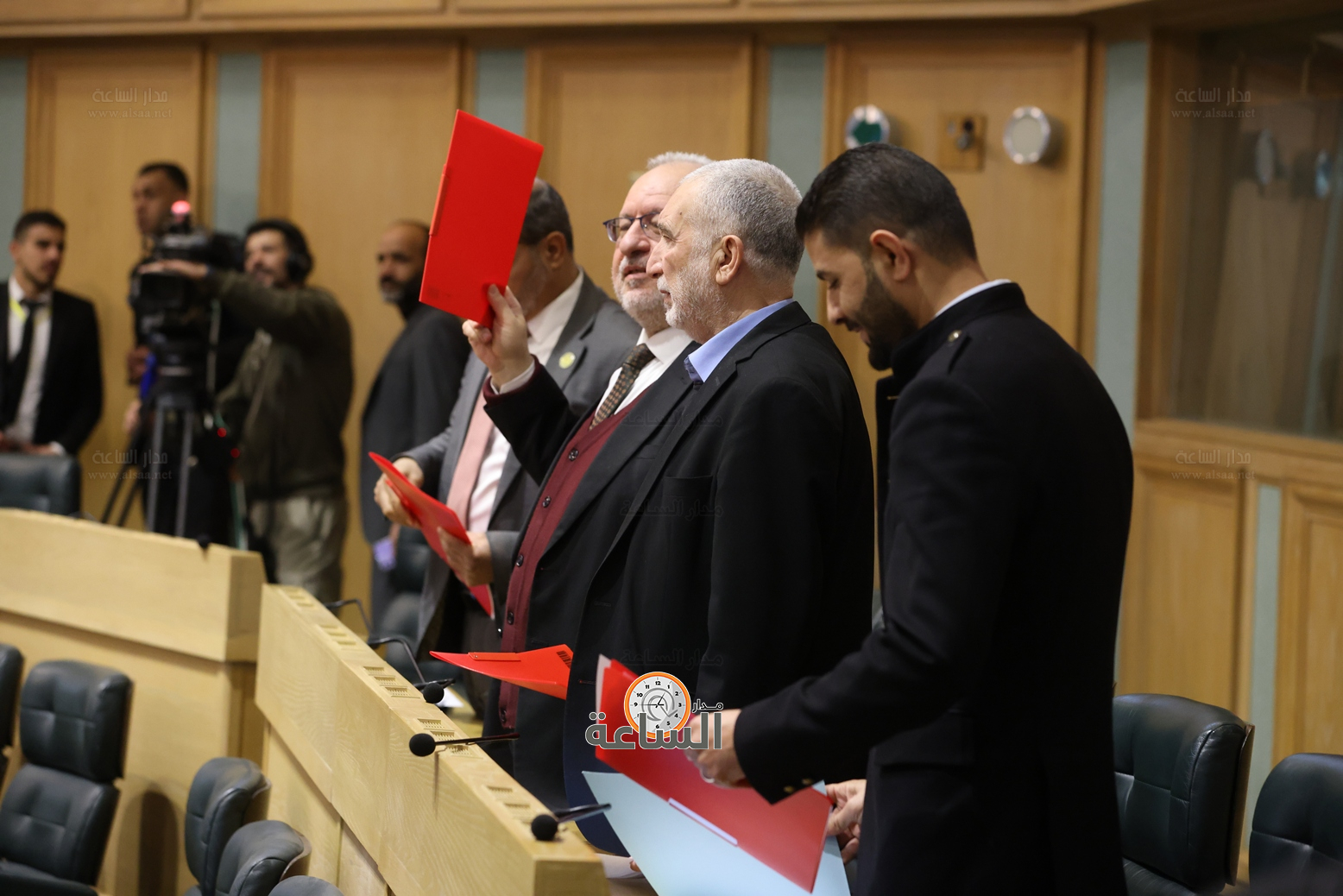 Madar Al-Saa Images 0.9966381857018937