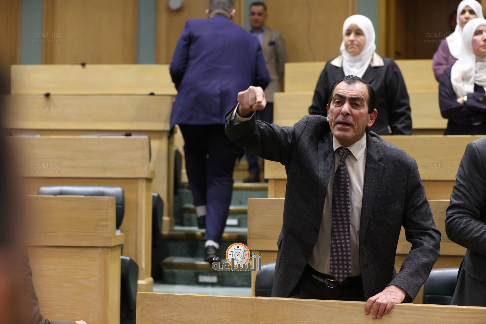 Madar Al-Saa Images 0.6218985461340565