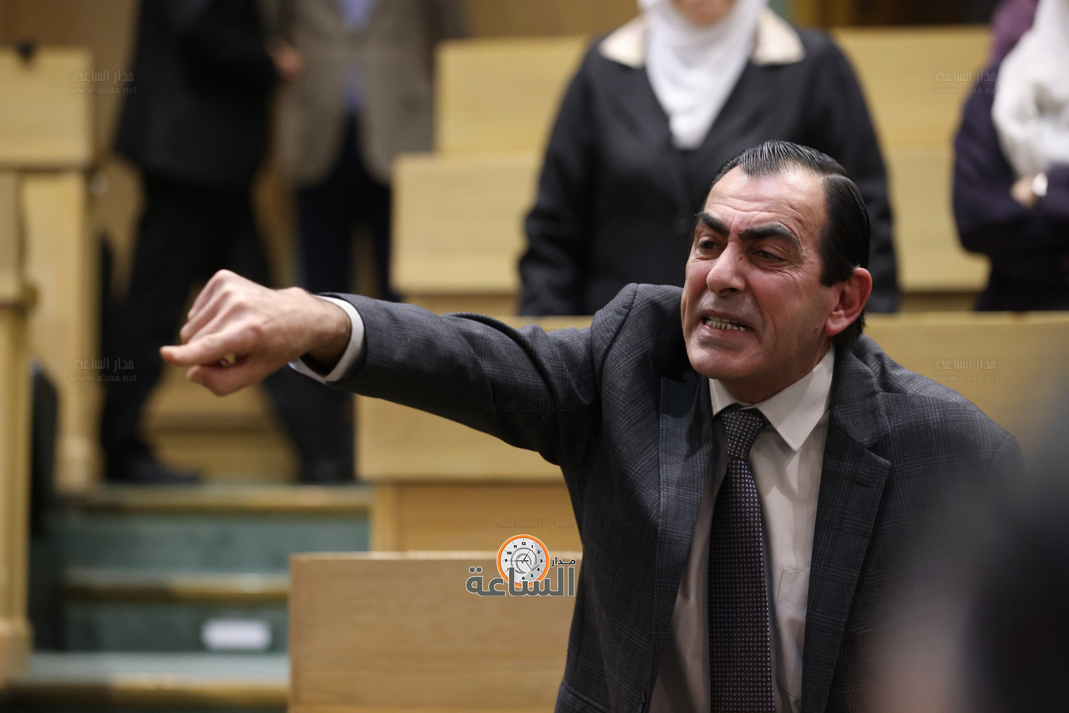 Madar Al-Saa Images 0.7683019153998686