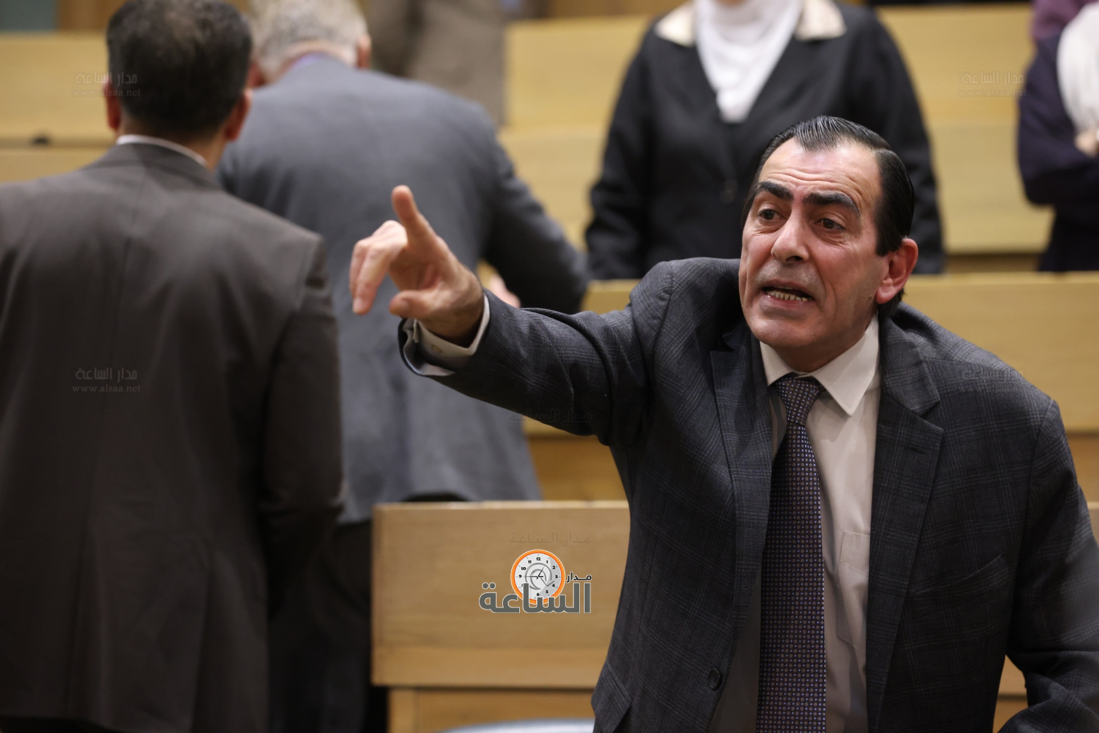 Madar Al-Saa Images 0.40004289598257636