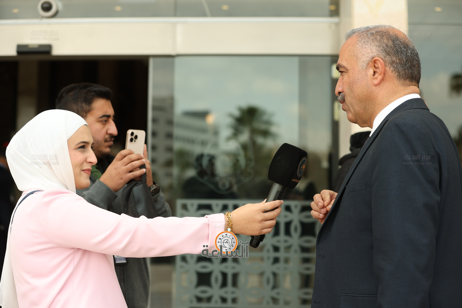 Madar Al-Saa Images 0.42444040668029626