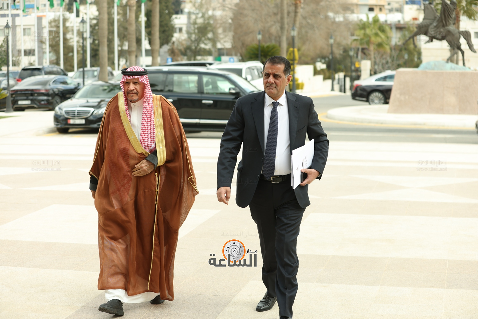 Madar Al-Saa Images 0.47821869015949103